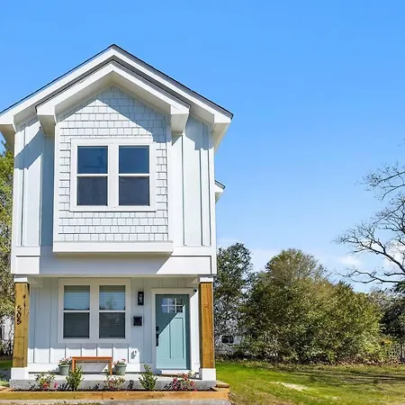 New•Downtown• Onetreehill Bridge Villa